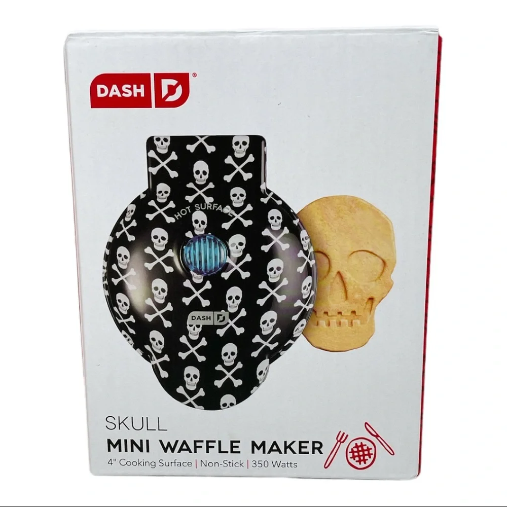 Dash Skull and Crossbones Mini Waffle Maker Black White